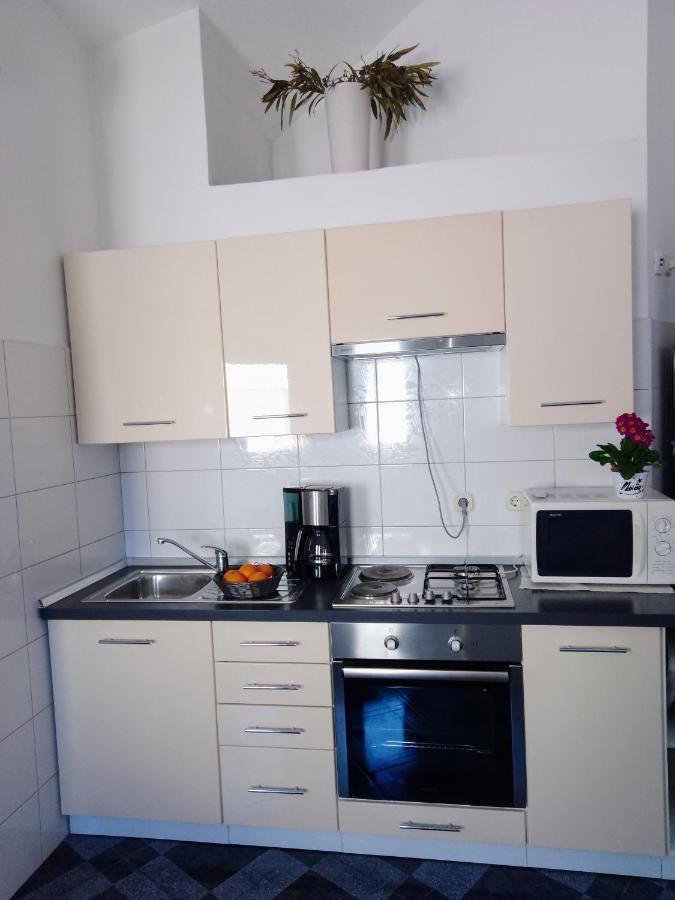 Abelia Sea View Apartment Pula Buitenkant foto