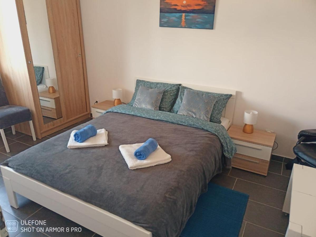 Abelia Sea View Apartment Pula Buitenkant foto